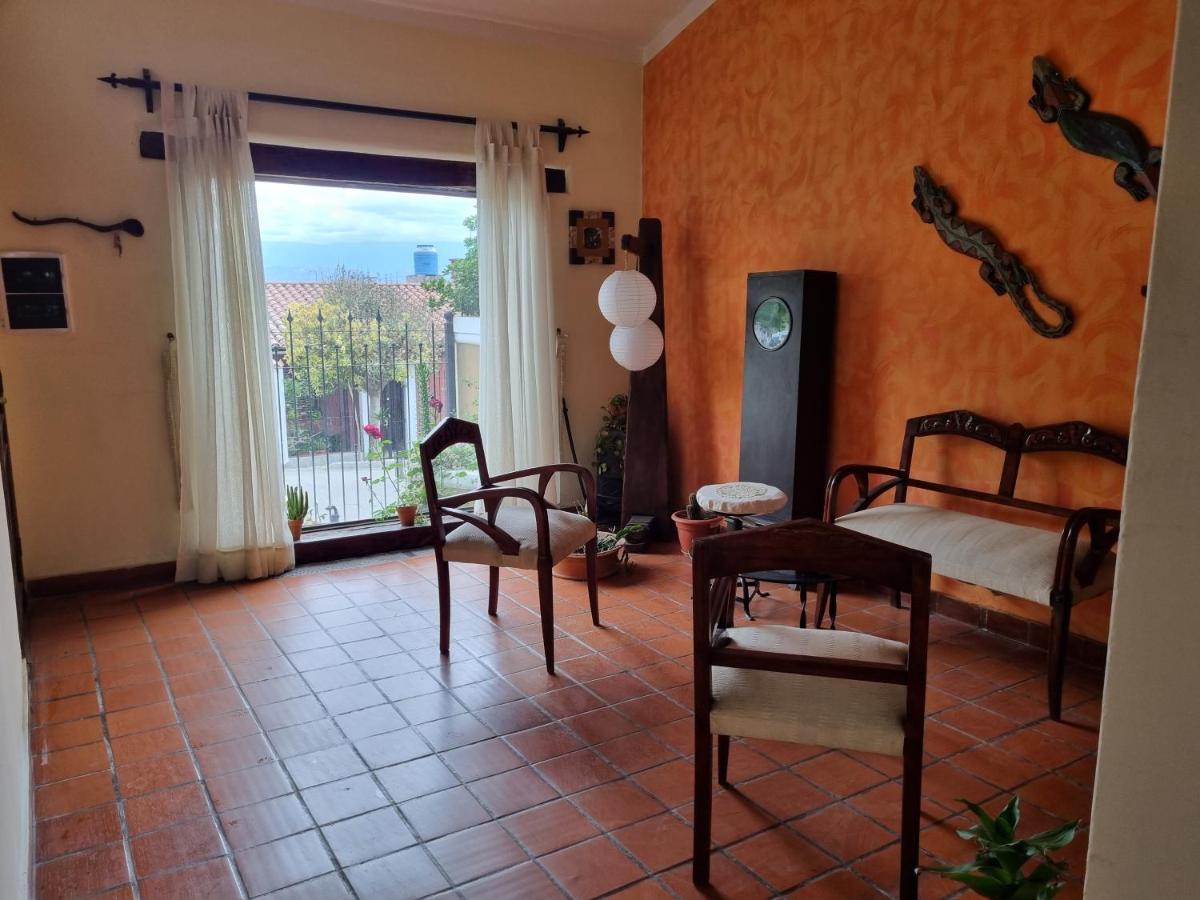 Hostal Las Rosas Салта Екстериор снимка