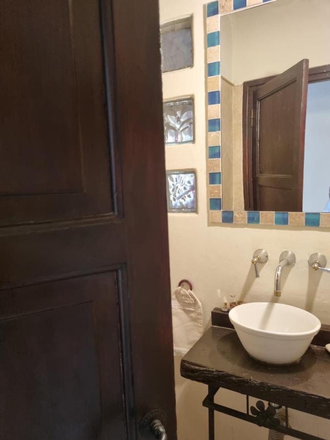 Hostal Las Rosas Салта Екстериор снимка